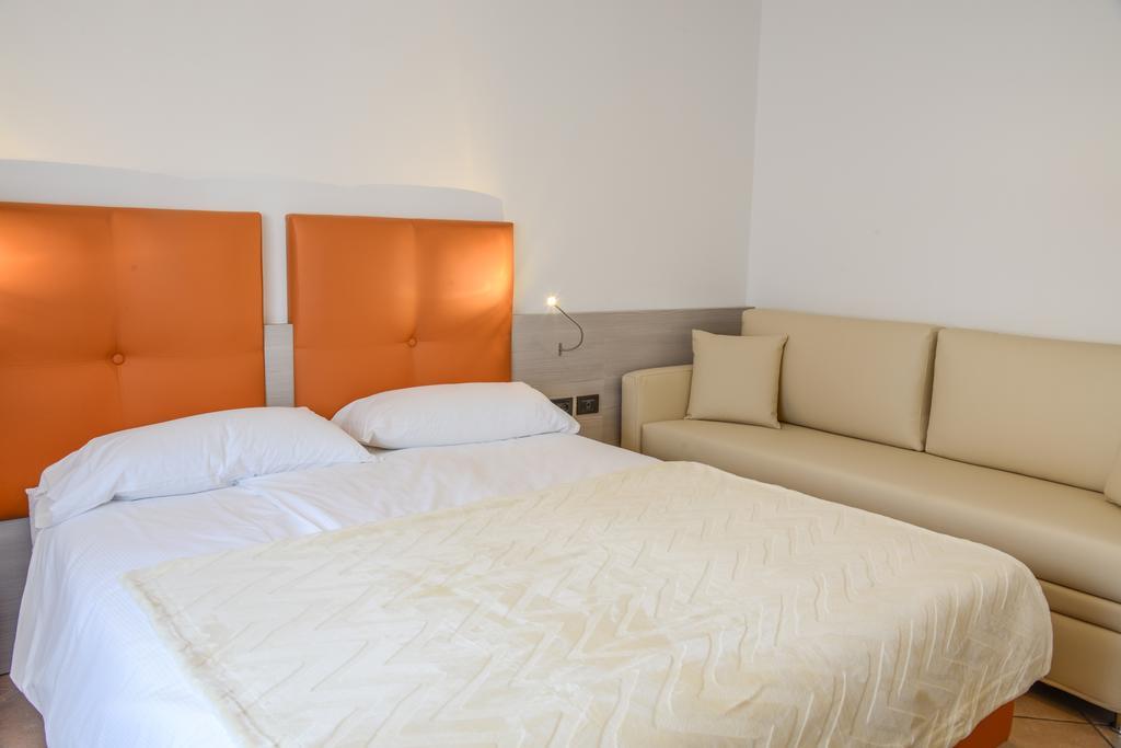 Residence Franca B&B Arco Habitación foto